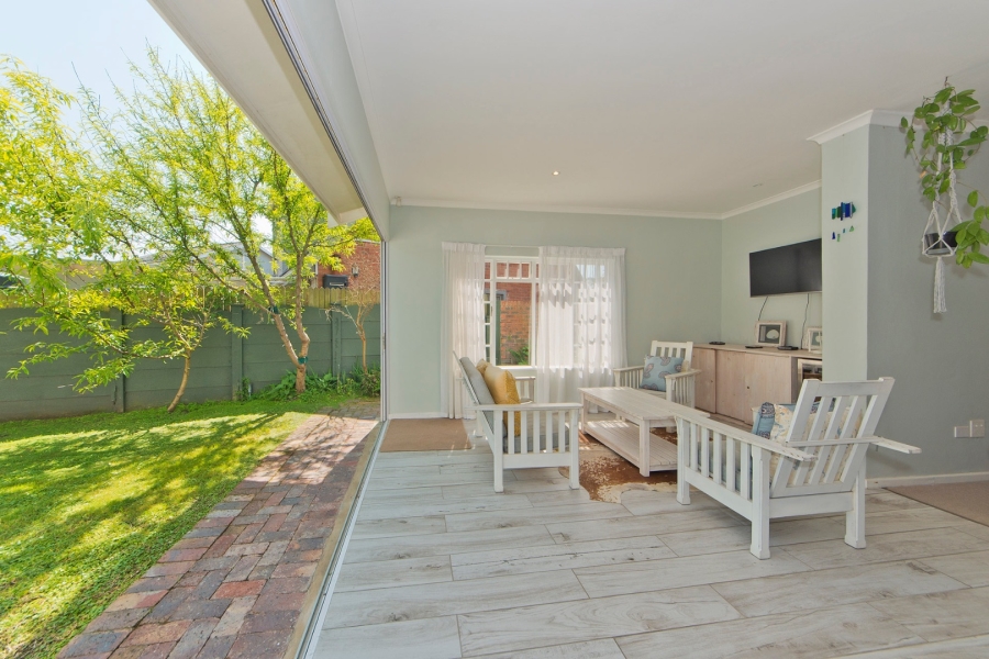4 Bedroom Property for Sale in Leisure Isle Western Cape